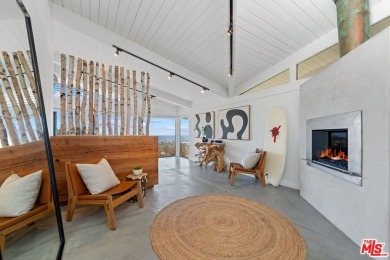 Nestled in the heart of Malibu, this architectural post-and-beam - photo 20