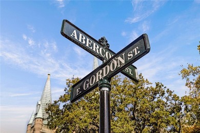Overlooking Taylor Square, 127 East Gordon Street presents a - photo 26