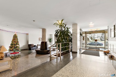 One-of-a-kind/ Fully-renovated/ Move-in-ready 8th floor