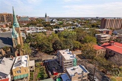 Overlooking Taylor Square, 127 East Gordon Street presents a - photo 28