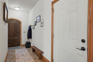 Beautiful home in Medicine Park's Granite Ridge Addition. This 3 - photo 37