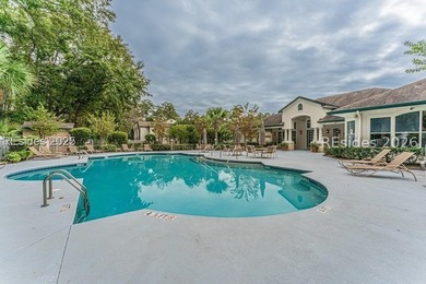Enjoy carefree living in this beautifully updated first-floor - photo 41