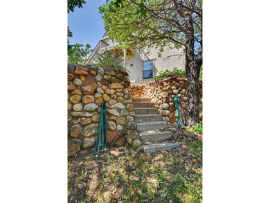 Beautiful home in Medicine Park's Granite Ridge Addition. This 3 - photo 46