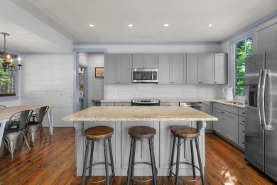 The most private home in beautiful Silverock Cove where luxury - photo 15