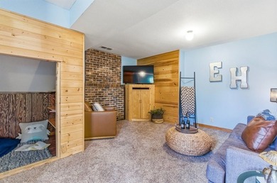This spacious multi-level home in Eau Claire is full of - photo 17