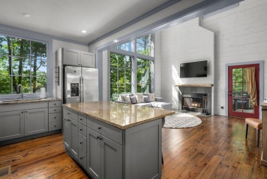 The most private home in beautiful Silverock Cove where luxury - photo 19