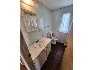 This 2 bed 2 bath home is located in Sunshine MHC a 55+ - photo 22