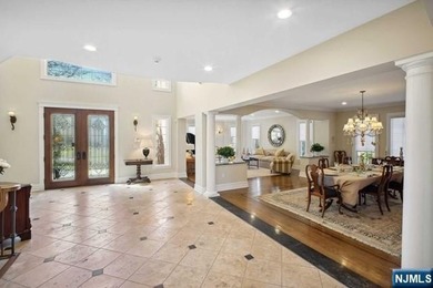 Explore Colonial-style masterpiece located in the prestigious - photo 6