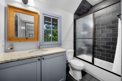 The most private home in beautiful Silverock Cove where luxury - photo 29