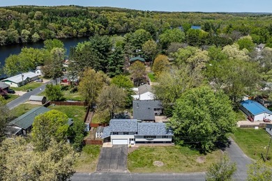 This spacious multi-level home in Eau Claire is full of - photo 30