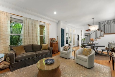 Spacious 4-bedroom home in a prime location with a top deck - photo 10