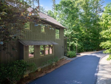 The most private home in beautiful Silverock Cove where luxury - photo 32