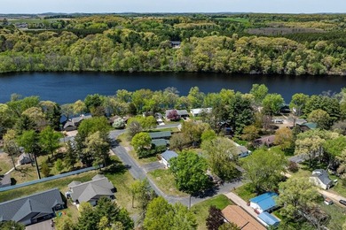 This spacious multi-level home in Eau Claire is full of - photo 33