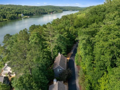 The most private home in beautiful Silverock Cove where luxury - photo 34