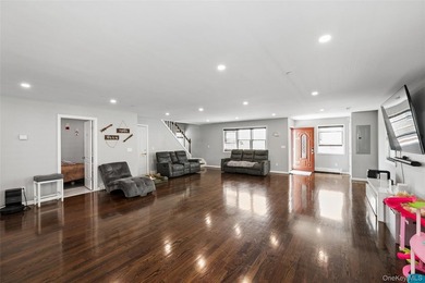This NEW CONSTRUCTION waterfront Colonial offers modern luxury - photo 6