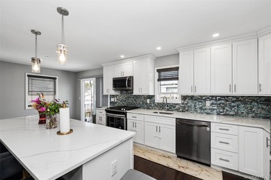 This NEW CONSTRUCTION waterfront Colonial offers modern luxury - photo 8