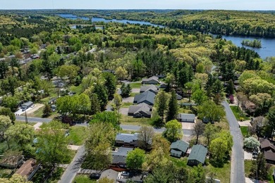 This spacious multi-level home in Eau Claire is full of - photo 38