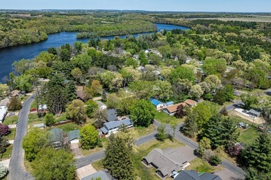 This spacious multi-level home in Eau Claire is full of - photo 43