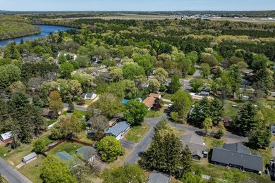 This spacious multi-level home in Eau Claire is full of - photo 44