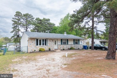 You Get A Lot For Your Money!! 3 Bedrooms - 1 1/2 Baths PLUS A - photo 4