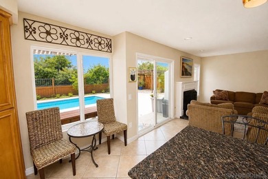 HARD TO FIND 5 BEDROOM WITH POOL, NO HOA, 20 FT CEILINGS, OPEN - photo 9