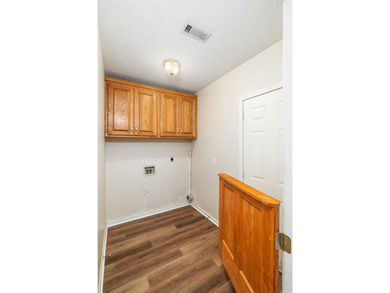 Don't miss out on this beautiful 3-bedroom, 2-bath home - photo 12