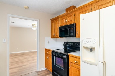 Don't miss out on this beautiful 3-bedroom, 2-bath home - photo 13