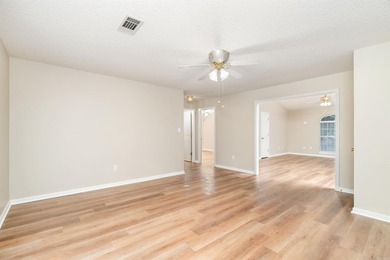 Don't miss out on this beautiful 3-bedroom, 2-bath home - photo 14