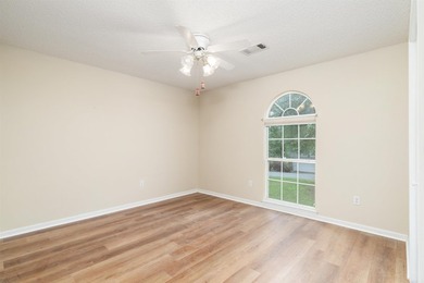 Don't miss out on this beautiful 3-bedroom, 2-bath home - photo 16
