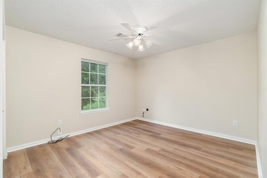 Don't miss out on this beautiful 3-bedroom, 2-bath home - photo 19
