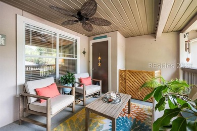 Beautiful and completely renovated, this stylish 1-bedroom villa - photo 19