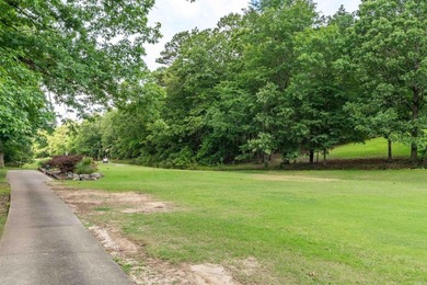 Don't miss out on this beautiful 3-bedroom, 2-bath home - photo 37