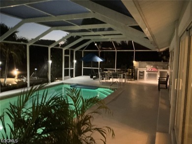 This refined, upscale and thoughtfully appointed home with views - photo 5