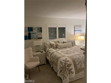 This refined, upscale and thoughtfully appointed home with views - photo 8