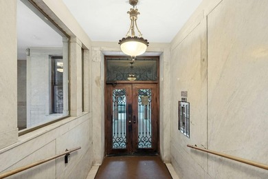 Lovely Top-Floor Apartment with New York City Views - photo 4