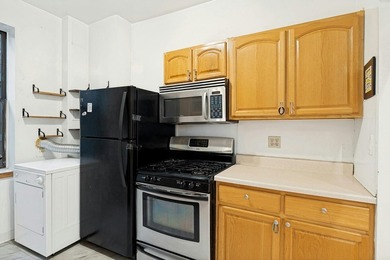 Lovely Top-Floor Apartment with New York City Views - photo 9