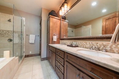 Located adjacent to the Jack Nicklaus Signature Golf Course at - photo 11