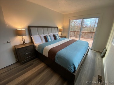 Great location for this adorable home. Home has 5 bedrooms and 5 - photo 14