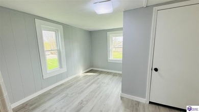 Charming and move-in ready, this 728 sq ft home is conveniently - photo 14