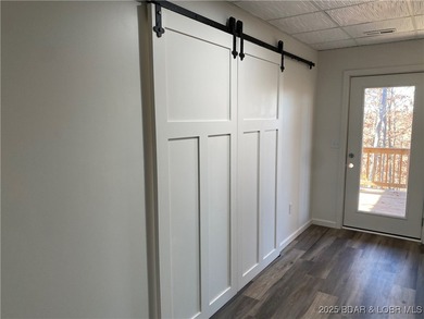 Great location for this adorable home. Home has 5 bedrooms and 5 - photo 22