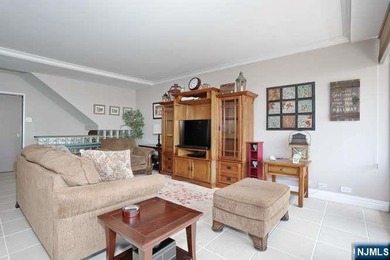 Perched atop the majestic Palisades, this beautifully updated - photo 10