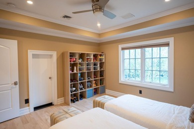 Gorgeous Colonial Style Home Nestled In A Secure And Exclusive - photo 32