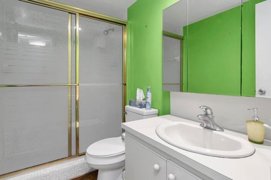 EASY TO SHOW WITH COURTESY NOTICE. BRIGHT AND SPACIOUS 2 BEDROOM - photo 37