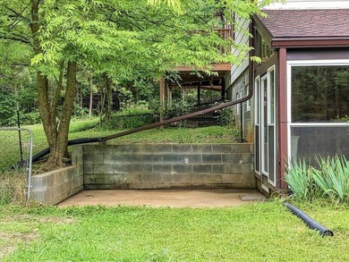 Escape to the peace and privacy of country living with this - photo 9