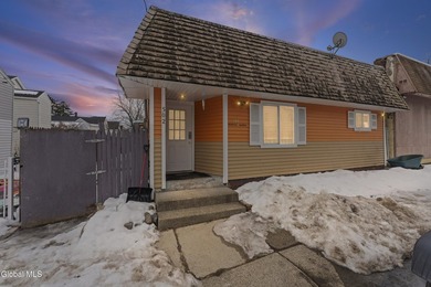 Hudson River Home Sale Pending in Watervliet New York