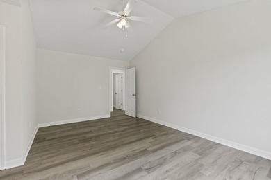 Welcome to this stunning newly renovated home located at 957 - photo 4