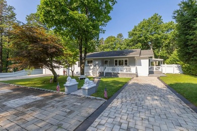 Welcome to 276 Parkway Drive in the Peconic River Park community - photo 1