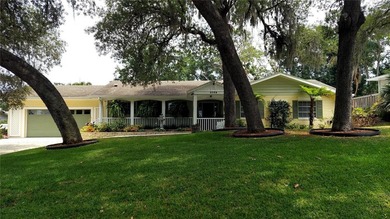 NEW ROOF June 2026. Located on Overlook Dr., sought-after old Mt - photo 1