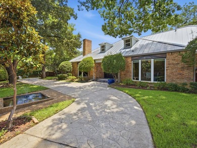 A private, gated retreat in Dallas, 6160 Spring Valley Road - photo 2