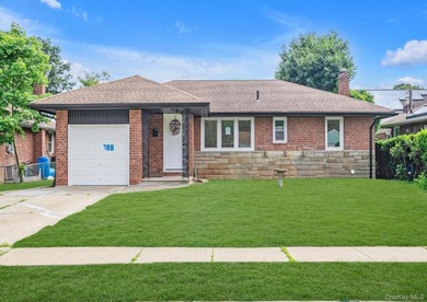 Welcome to 788 Dean Drive in Baldwin! This charming ranch-style - photo 1